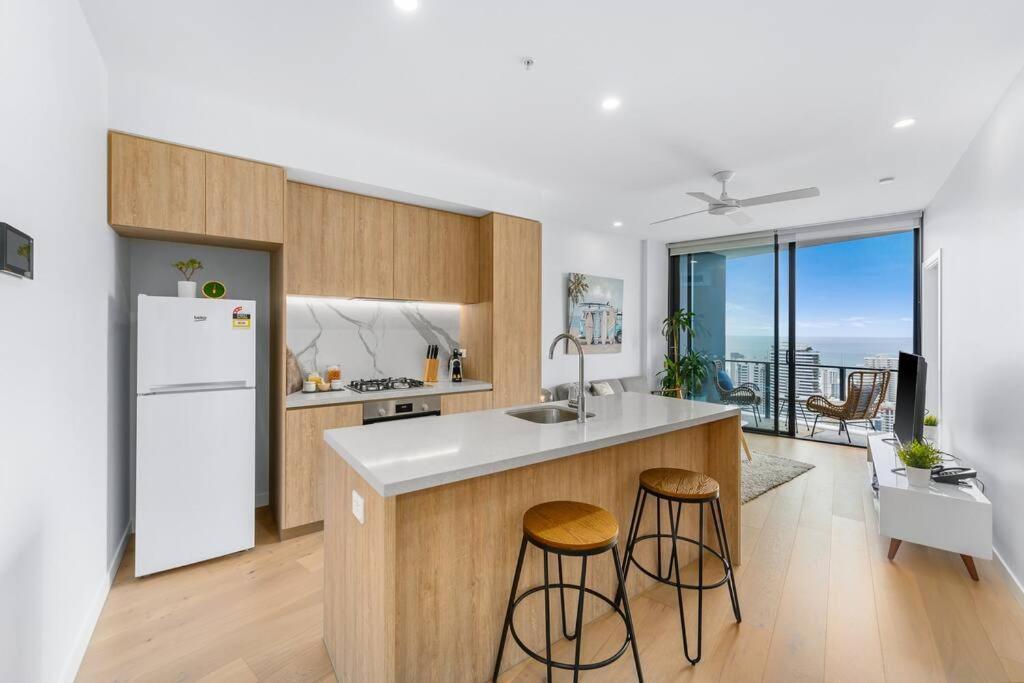Coastal Chic 2 Bed In Broadbeach