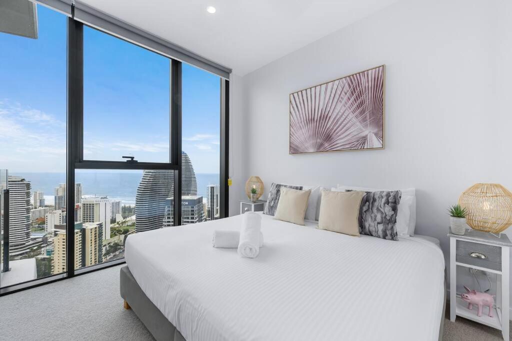 Coastal Chic 2 Bed In Broadbeach Apartment *